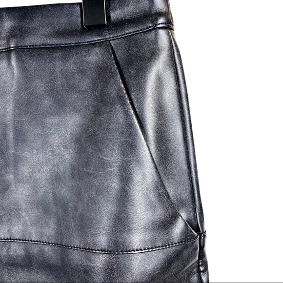 SHINESTAR Faux Leather Black Mini Skirt, Size Large - Picture 3 of 8